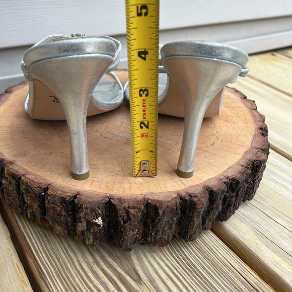 ❌ DONATED ❌ - 💚 3 for $12 💚 - The Look Luxe Randolph Duke Heels - Picture 6 of 16